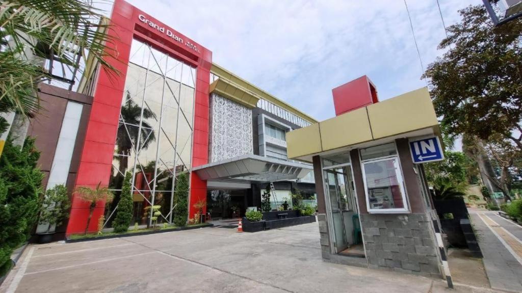 Grand Dian Hotel Slawi Tegal  Exterior photo