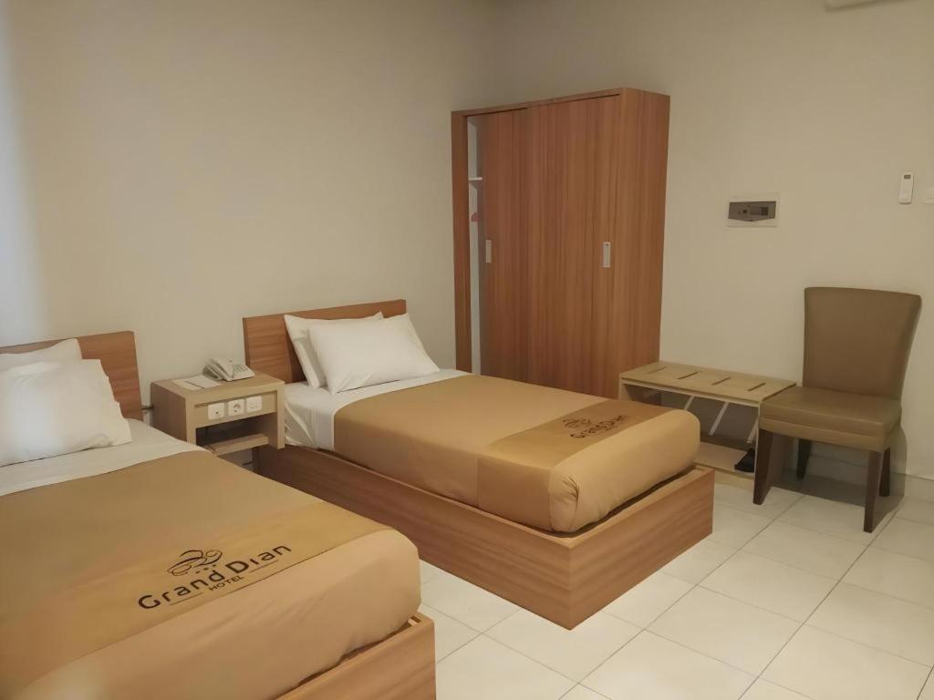 Grand Dian Hotel Slawi Tegal  Exterior photo